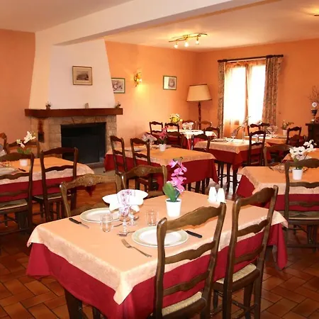 Logis Relais De Frejeroques Foissac (Aveyron)