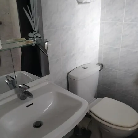 Otel Relais De Frejeroques Foissac (Aveyron)