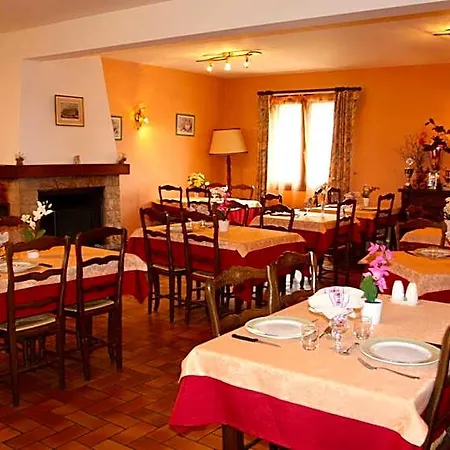 Relais De Frejeroques 2*