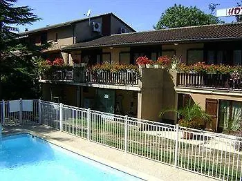 Relais De Frejeroques 2*