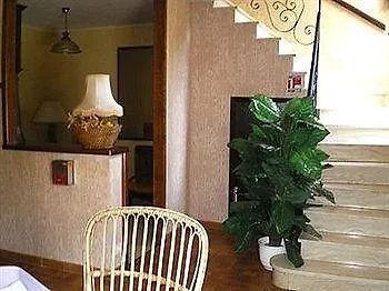 Logis Relais De Frejeroques 2* Foissac (Aveyron)